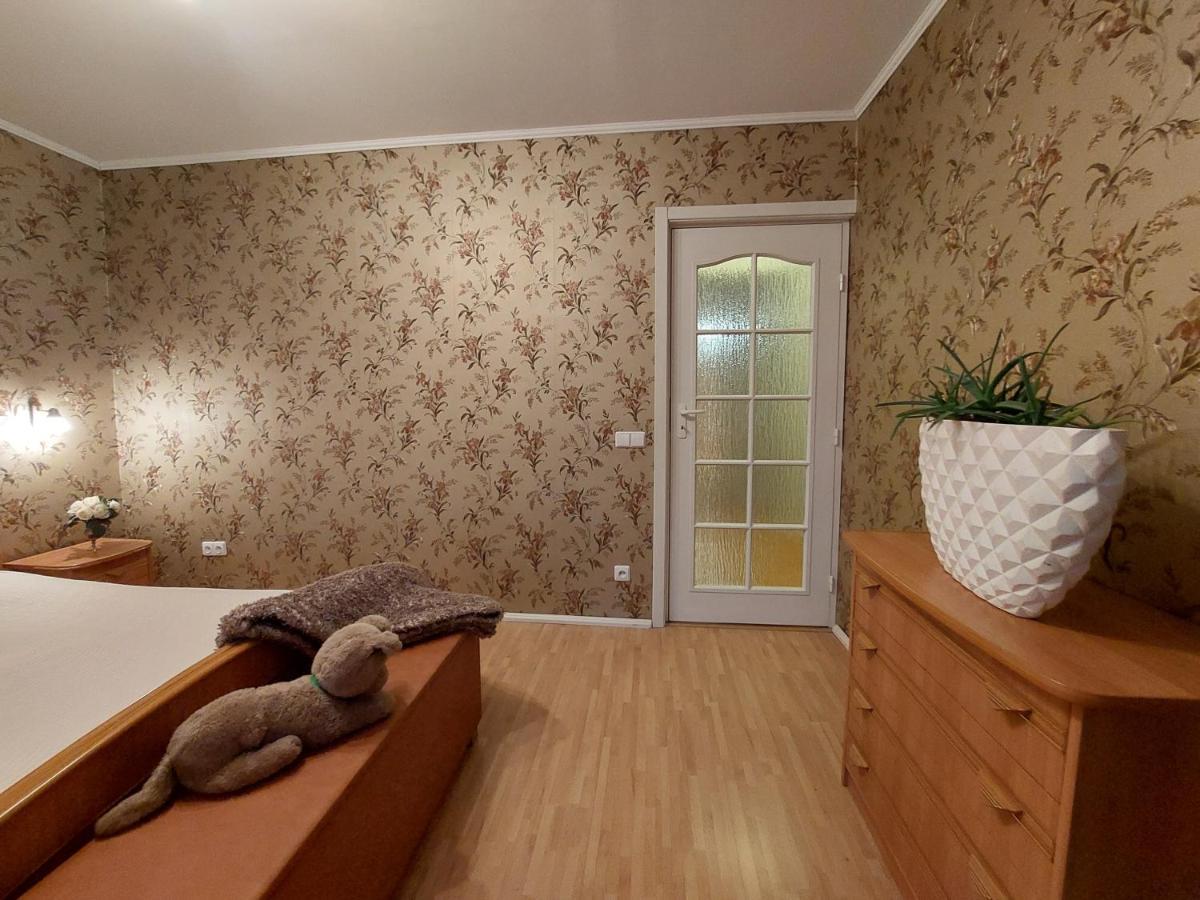 Family House Apartments Вільнюс Екстер'єр фото