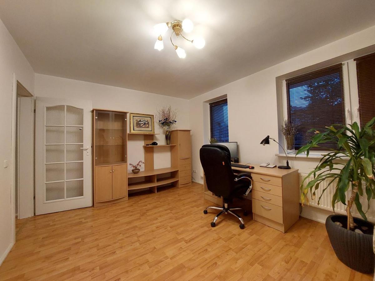 Family House Apartments Вільнюс Екстер'єр фото